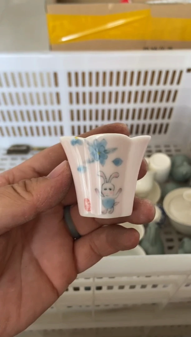 杯无运费险有瑕疵的摄影的产品有使用过的痕迹有点脏介意勿拍