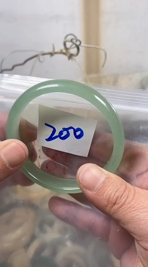 【闪购商品】石英质玉手镯未镶嵌65福利款有包容介意勿拍200