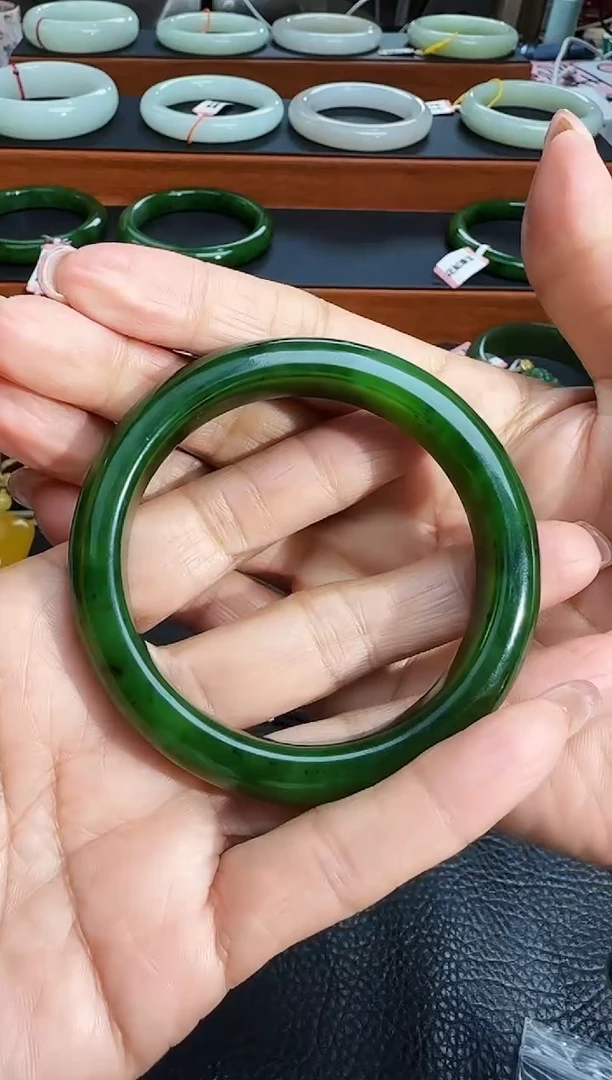 未镶嵌手镯和田玉俄罗斯碧玉红皮老料手镯57-58mm条宽12mm