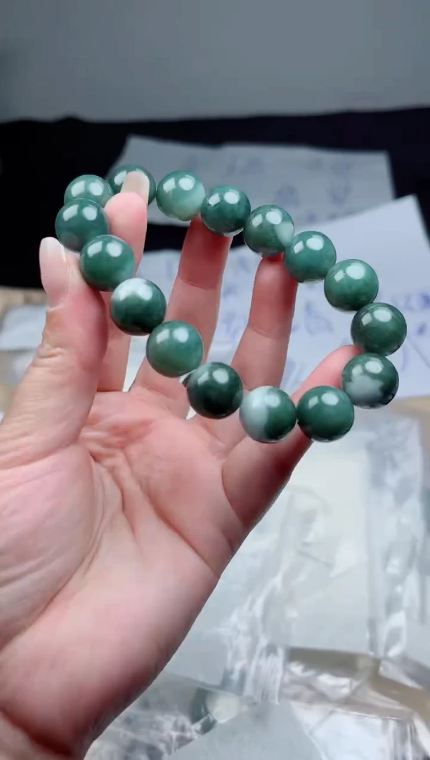 翡翠未镶嵌颈饰珠串