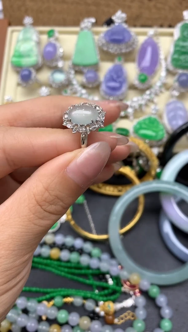 【闪购商品】翡翠戒指18K金镶嵌258-中国好珍宝