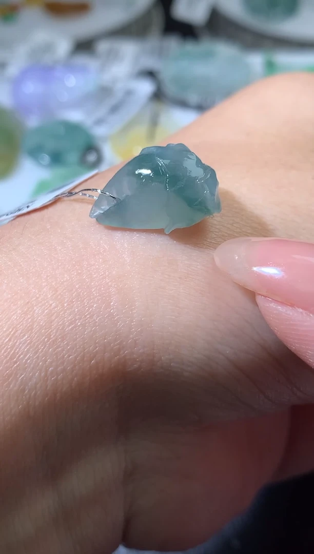 未镶嵌定制翡翠毛货