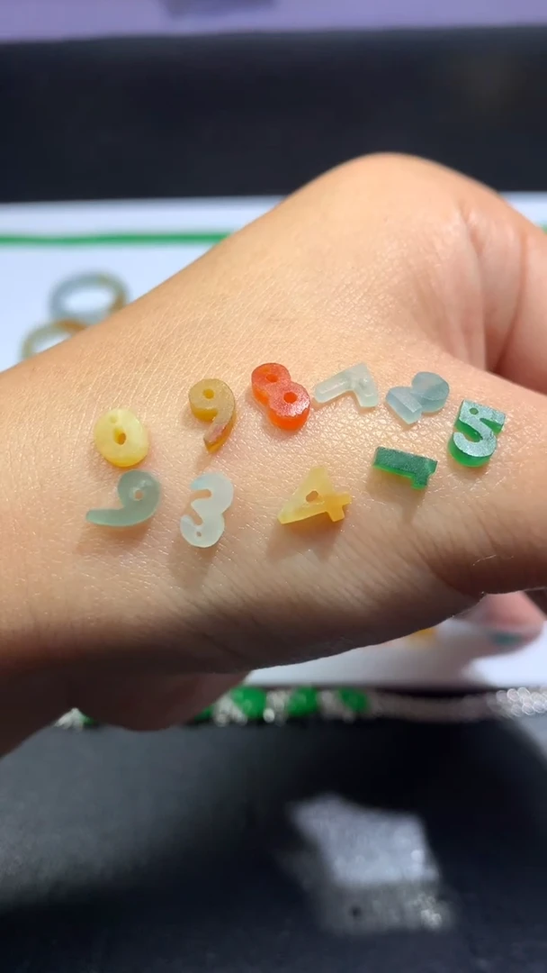 未镶嵌定制翡翠毛货