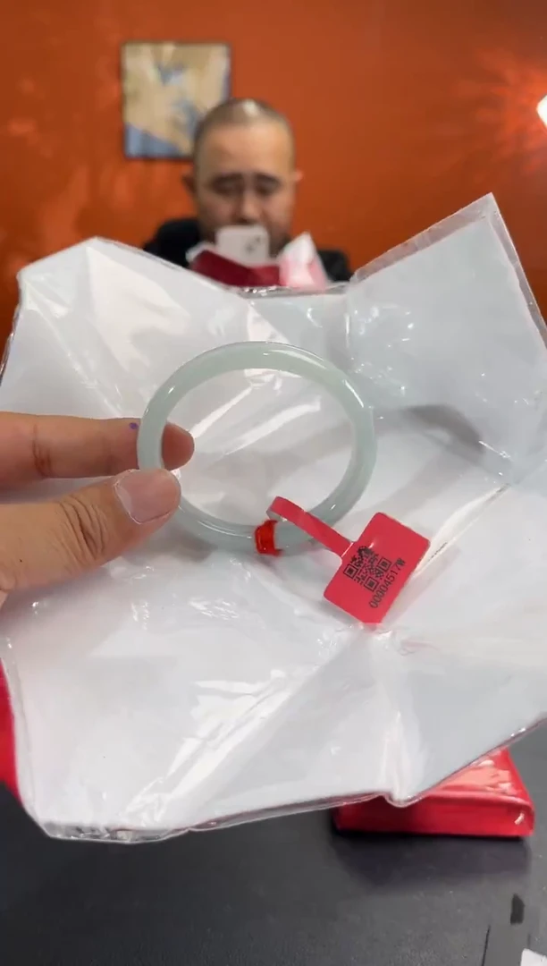 未镶嵌手镯（贵妃镯）翡翠6 52