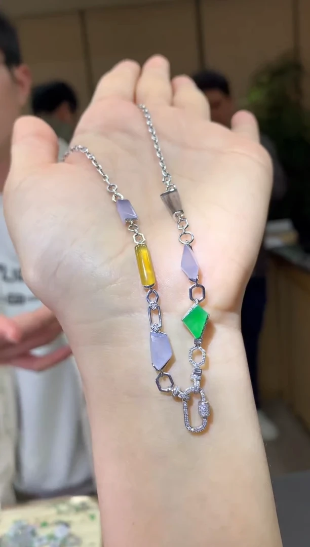 【闪购商品】翡翠颈饰18K金镶嵌|不退不换