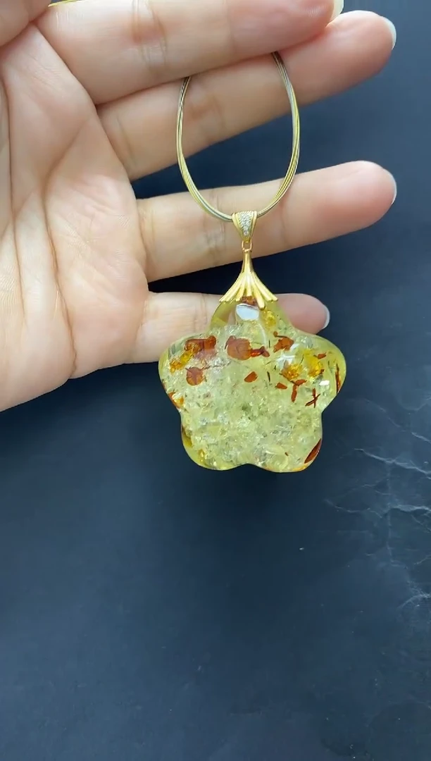 裸石琥珀未镶嵌吊坠