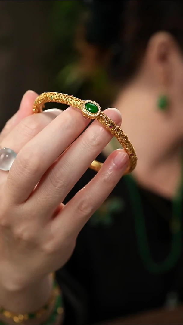 银S925镶嵌手镯翡翠翡翠手镯，多样性发一