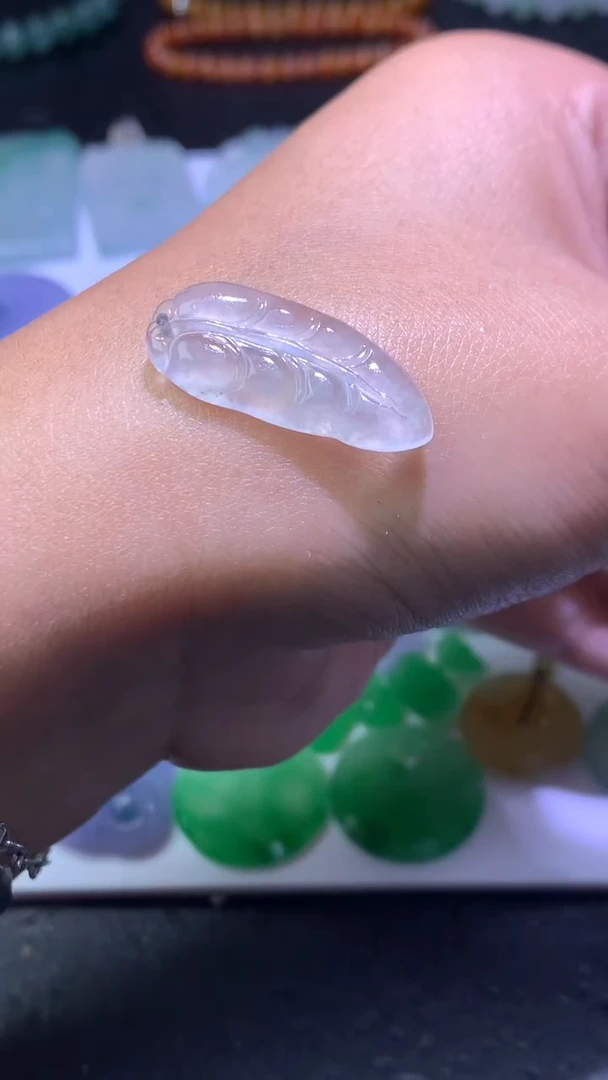 未镶嵌定制翡翠毛货