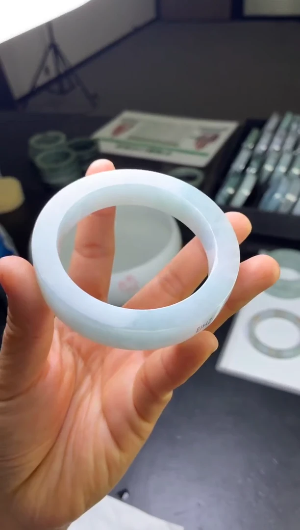 未镶嵌正圈定制翡翠圣*云56