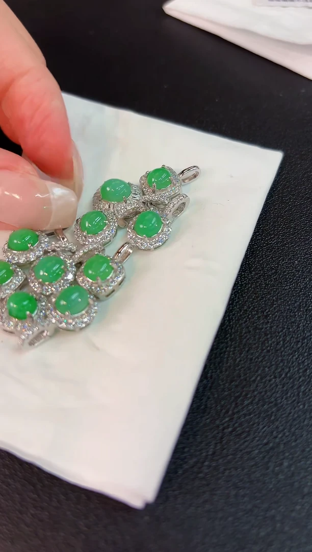 翡翠未镶嵌颈饰15缅料A货/多样性发货/一件