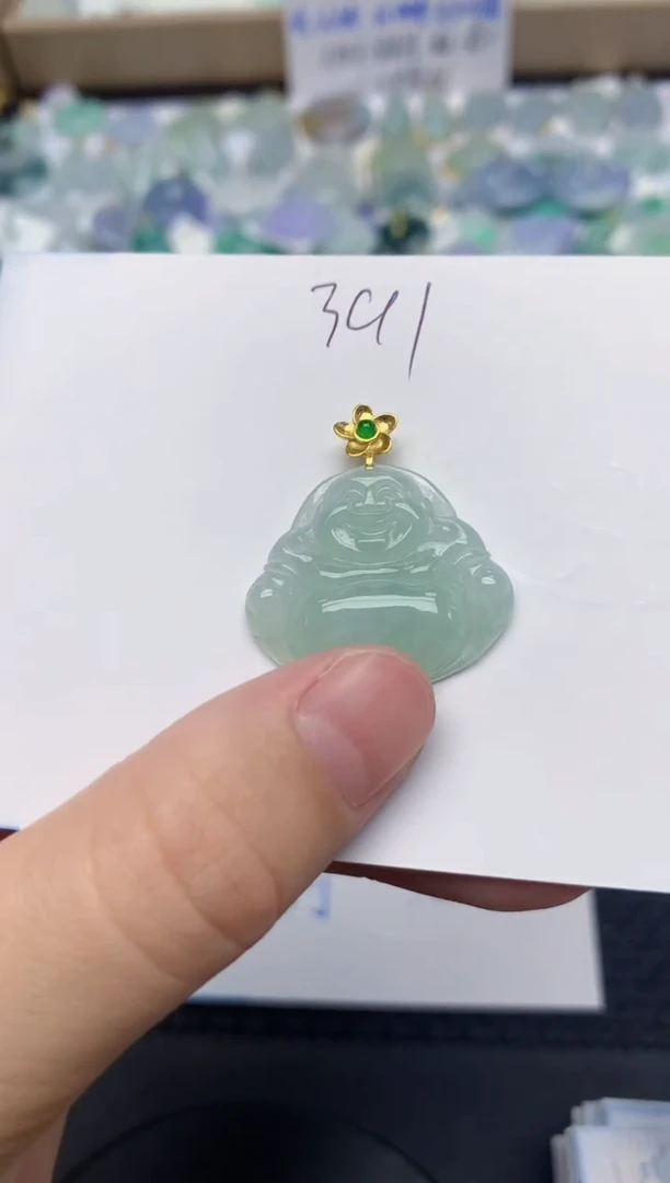 翡翠未镶嵌颈饰天然缅甸A货翡翠
