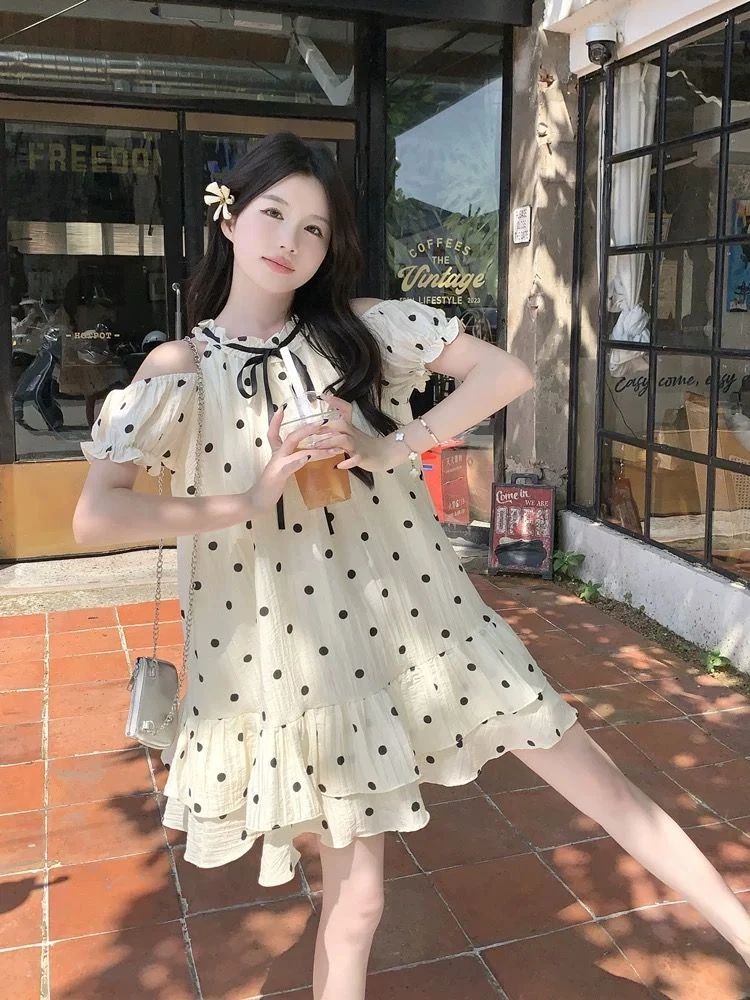 初恋甜美减龄露肩法式公主裙女夏新款小个子波点娃娃裙温柔连衣裙