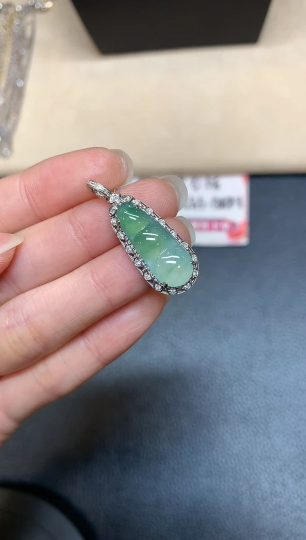 【闪购商品】翡翠颈饰18K金镶嵌【无鉴赏期多样性发其一