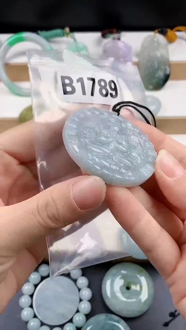 颈饰未镶嵌翡翠天然翡翠吊坠挂件