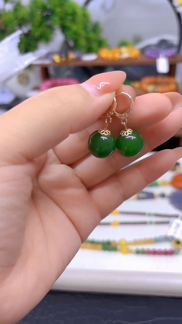 14K金镶嵌和田玉（碧玉）耳饰E600