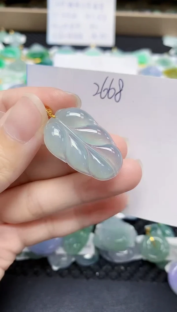 翡翠18K金镶嵌颈饰天然缅甸翡翠A货