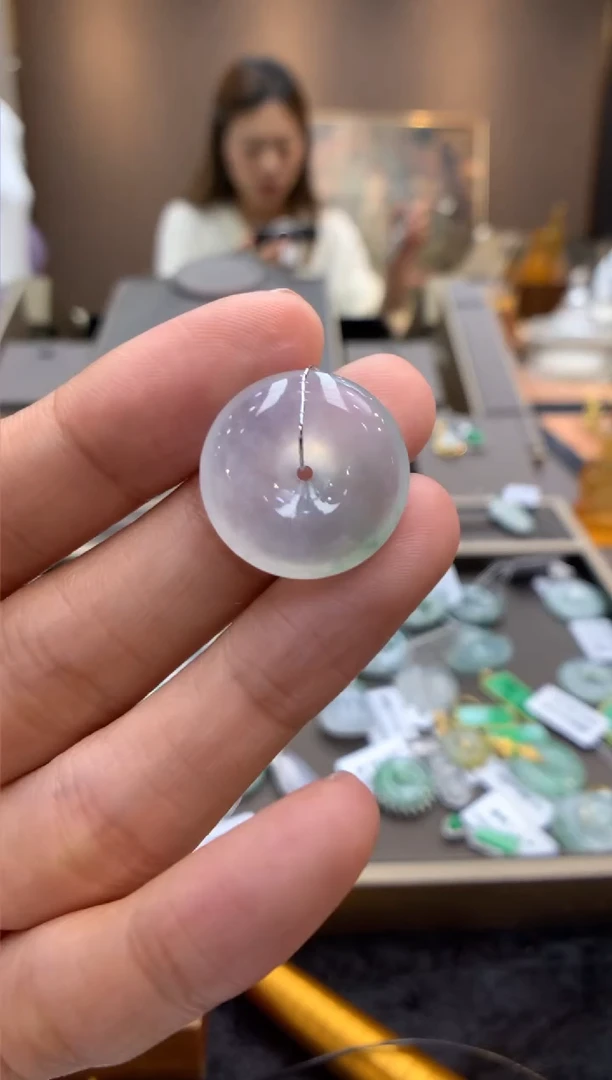 翡翠未镶嵌颈饰平安扣