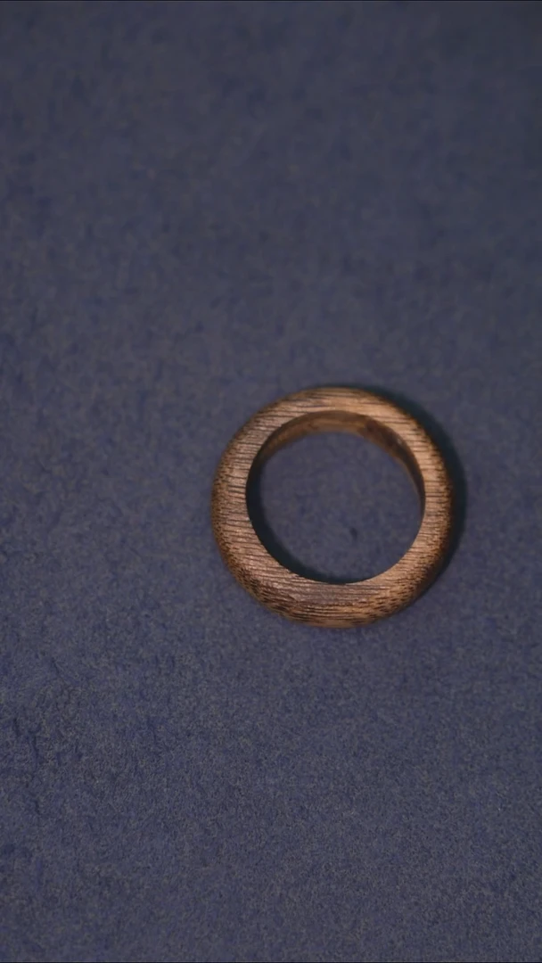 沉香吊坠海南莺歌绿棋指环