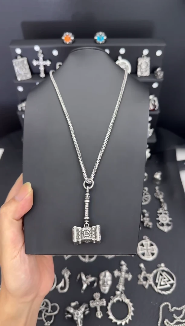 无不锈钢锤子吊坠搭配龙骨项链60CM长度