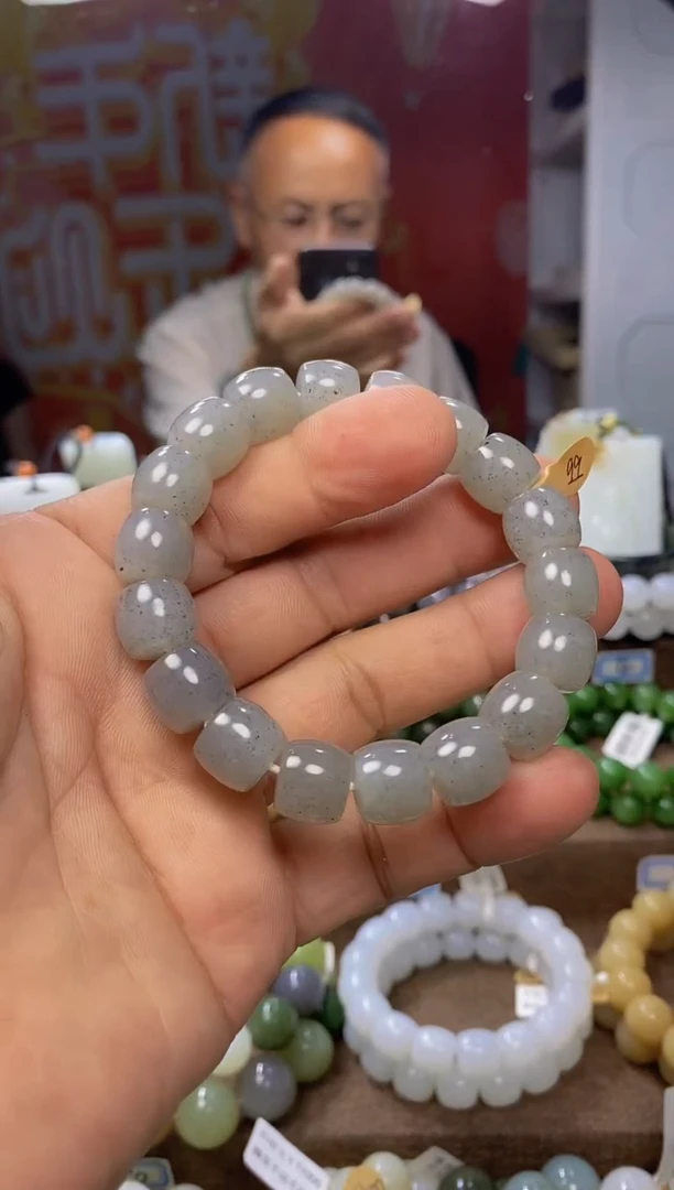 未镶嵌手链和田玉1