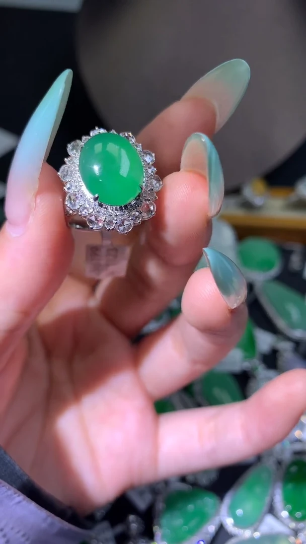 吊坠(不含链)18K金镶嵌翡翠戒指