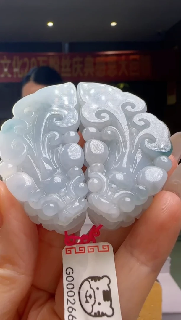 翡翠未镶嵌颈饰一对YJ@@WS1WX37426