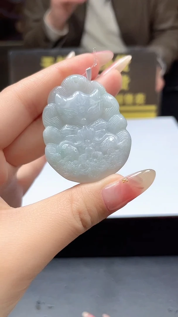 颈饰未镶嵌翡翠多样性发其一
