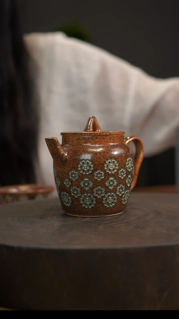 杯子芹*草木灰釉 壶