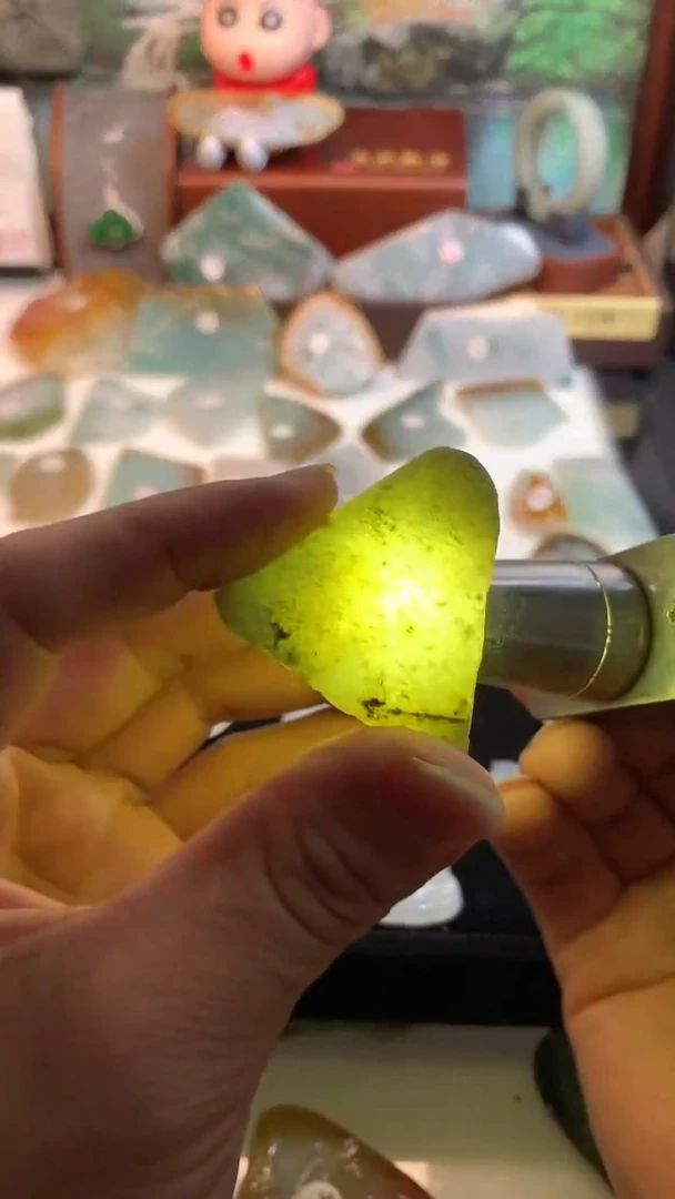 未镶嵌挂件翡翠翡翠