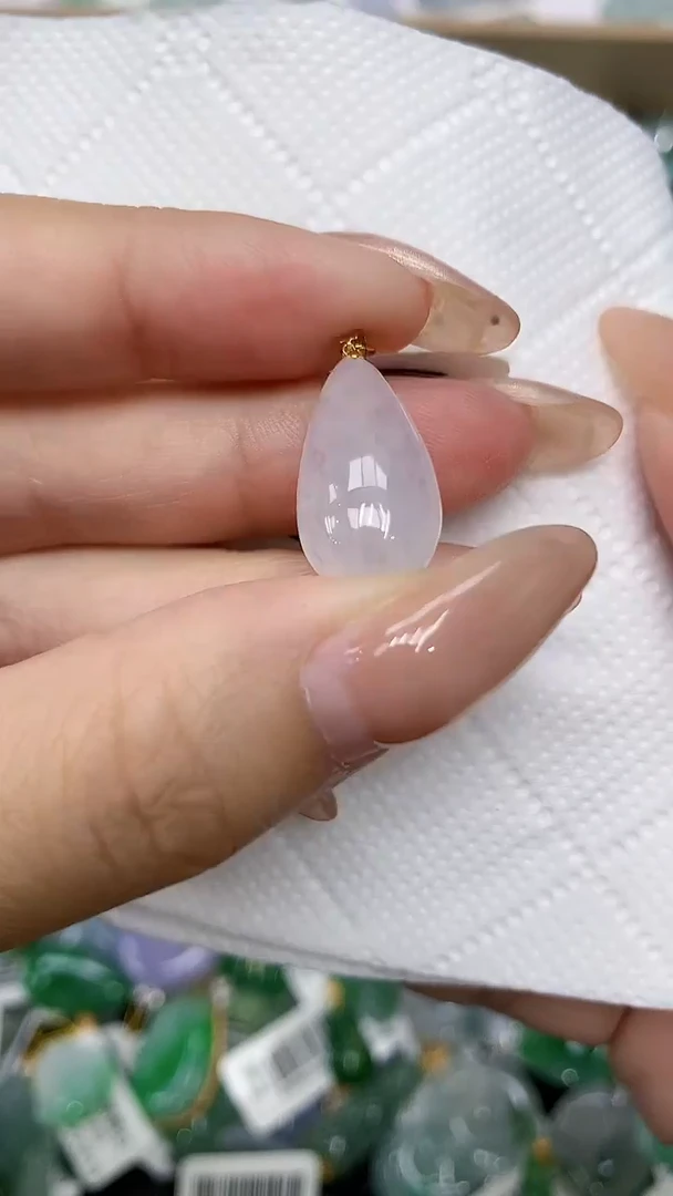 颈饰18K金镶嵌翡翠111111111