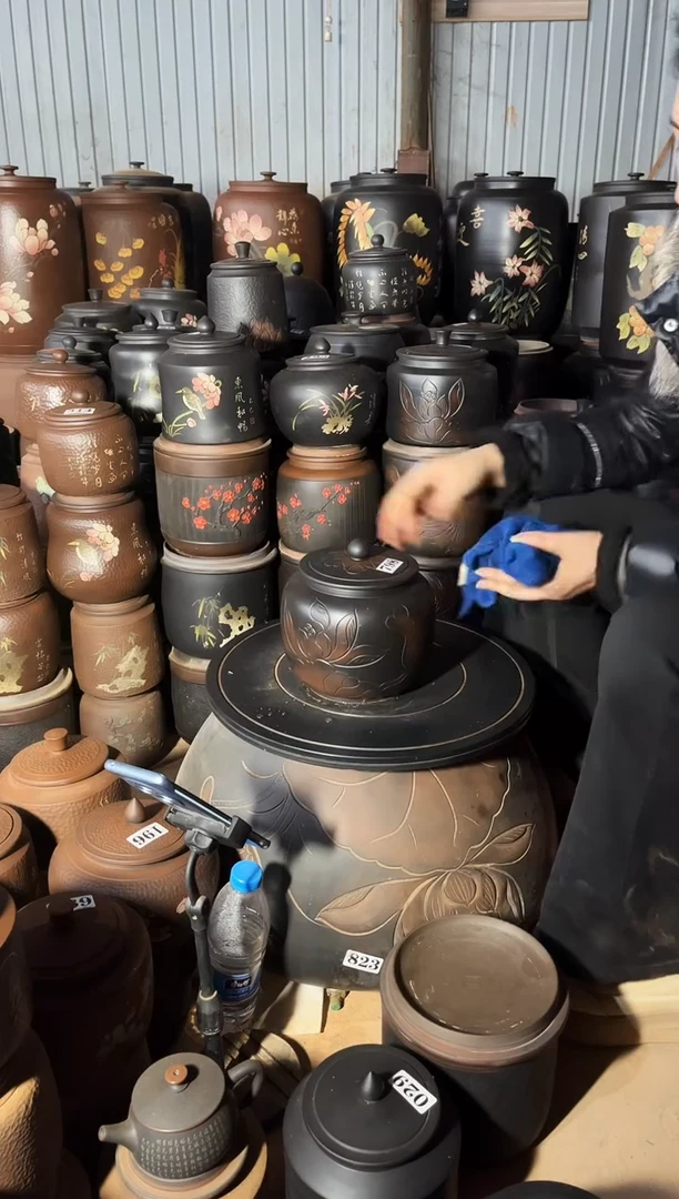 【闪购商品】壶大大瑕疵茶叶罐 苹果荷花 798