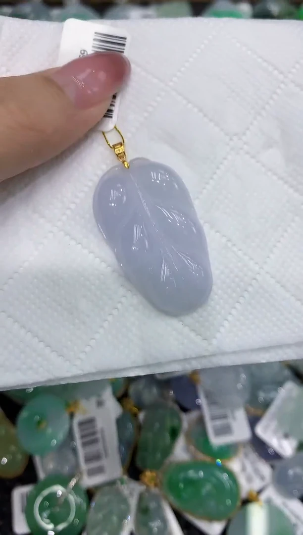 翡翠18K金镶嵌颈饰111111111111