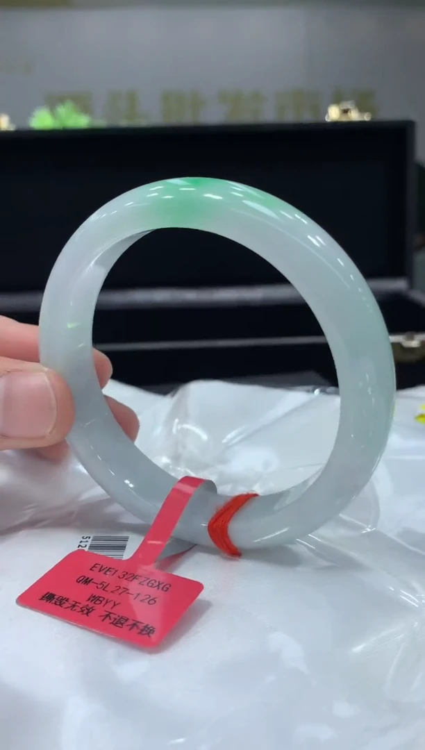 未镶嵌手镯翡翠翡翠手镯