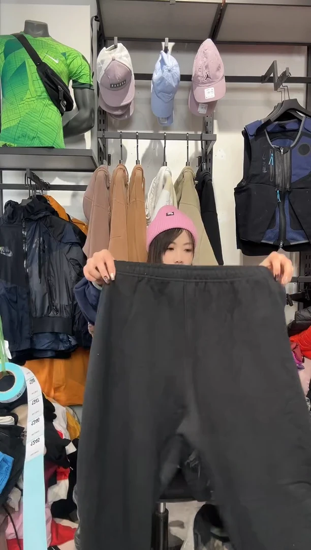 1245编码 瑕疵款直播间过款为准 尺码   身高175