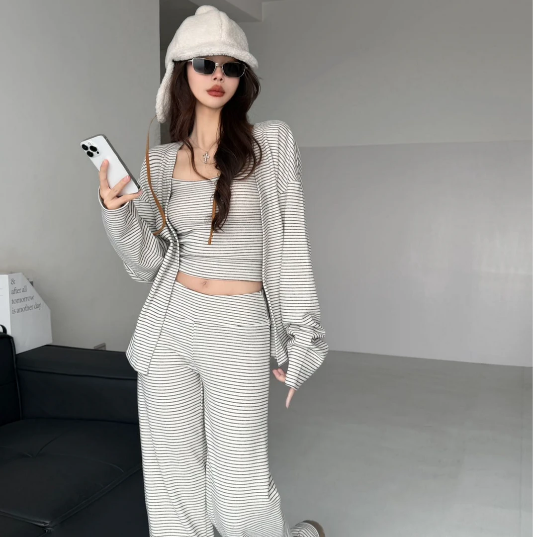 气质显瘦纯欲风条纹吊带性感辣妹开衫洋气休闲百搭宽松长裤三件套