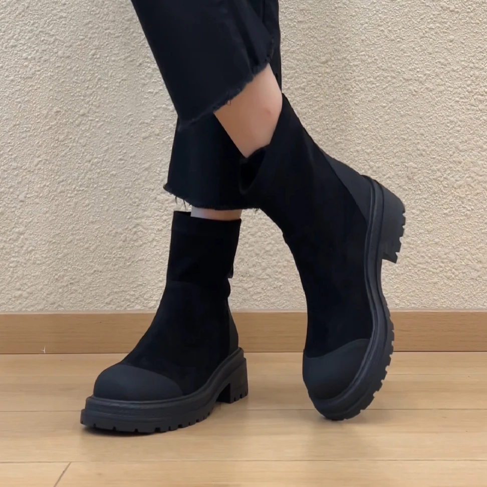 RubyL/5.5cm简约日常通勤舒适百搭拼接后拉链圆头粗跟马丁靴女款