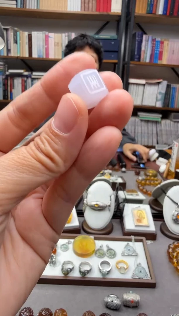 颈饰未镶嵌翡翠配珠2-2