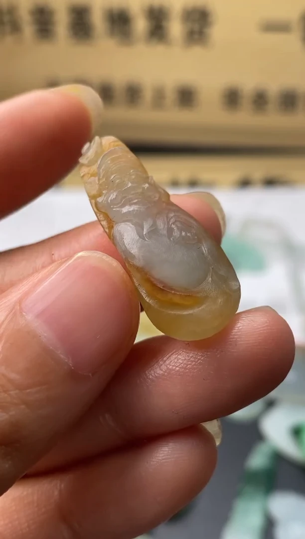 定制翡翠未镶嵌翡翠毛货多样性发其一