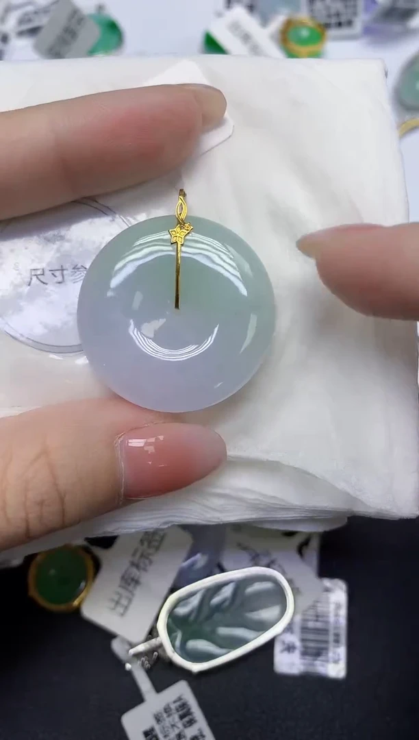 颈饰18K金镶嵌翡翠天然缅甸翡翠A货多样性发一件