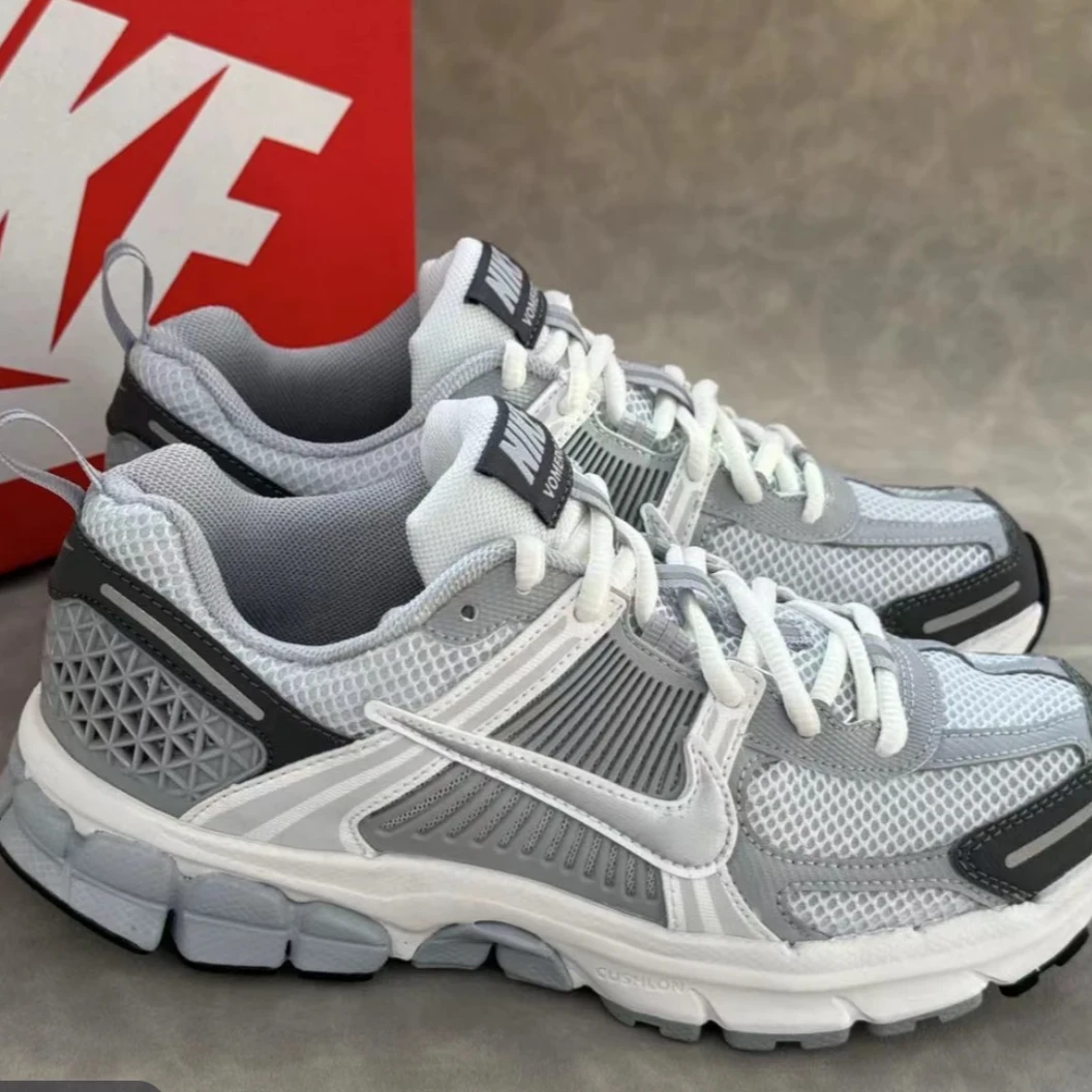 商场同款耐克Vomero5女款GS舒适透气复古灰色低帮运动鞋HF6998002