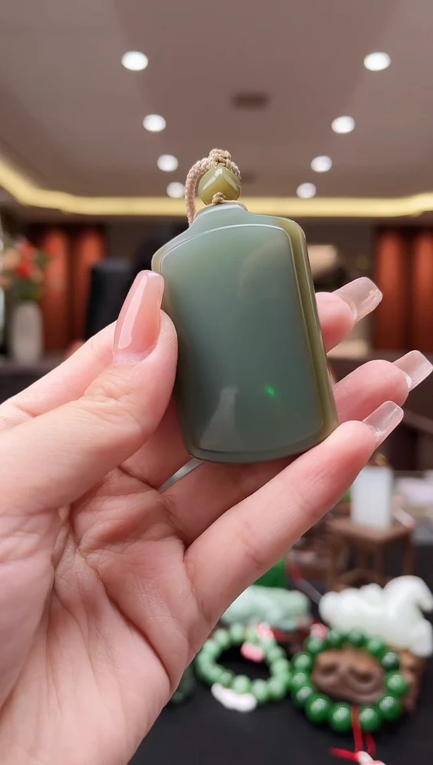 未镶嵌和田玉挂件by