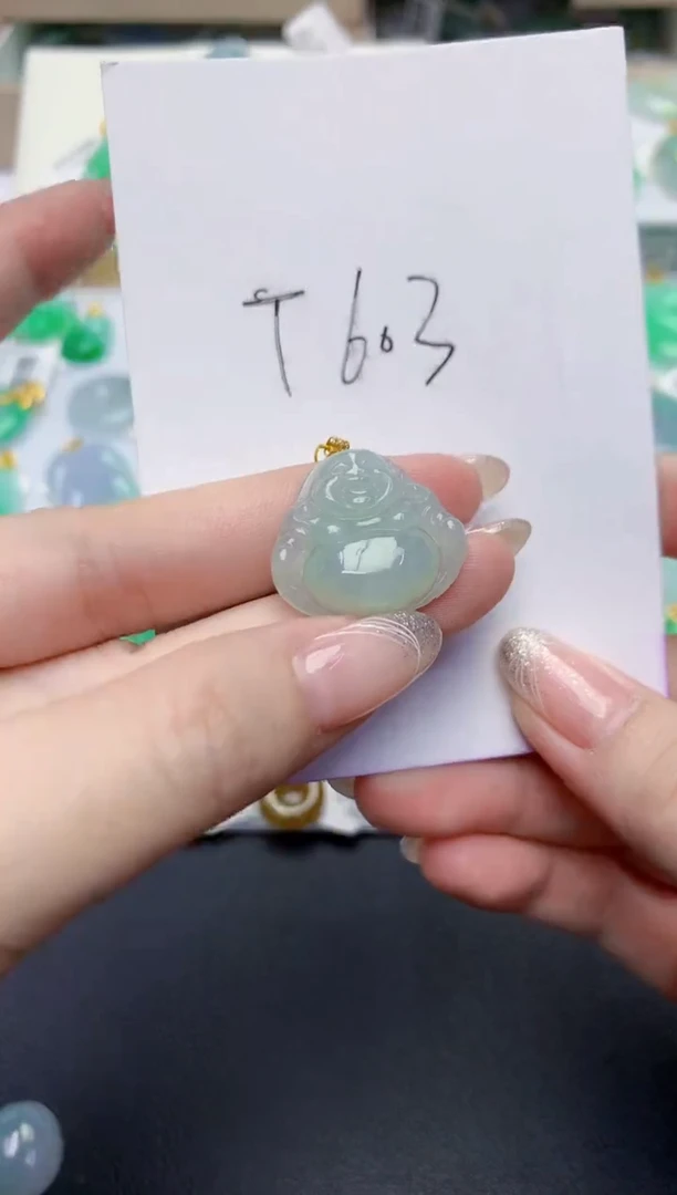 翡翠18K金镶嵌颈饰111111111