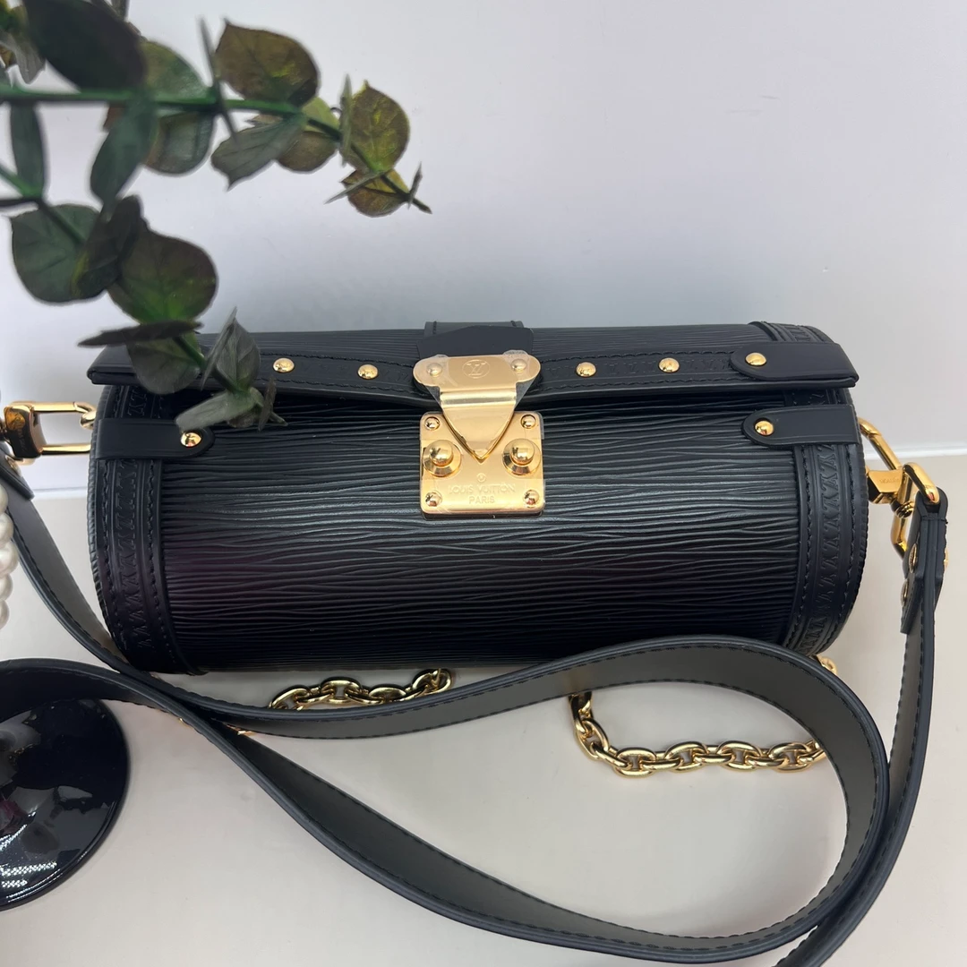 全新未使用 LouisVuitton/路易威登 女士巴比龙单肩斜挎二奢包包