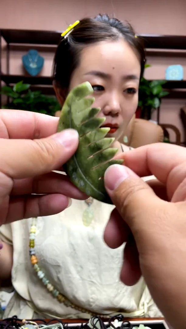 岫玉未镶嵌手把件多样性发货其中发一