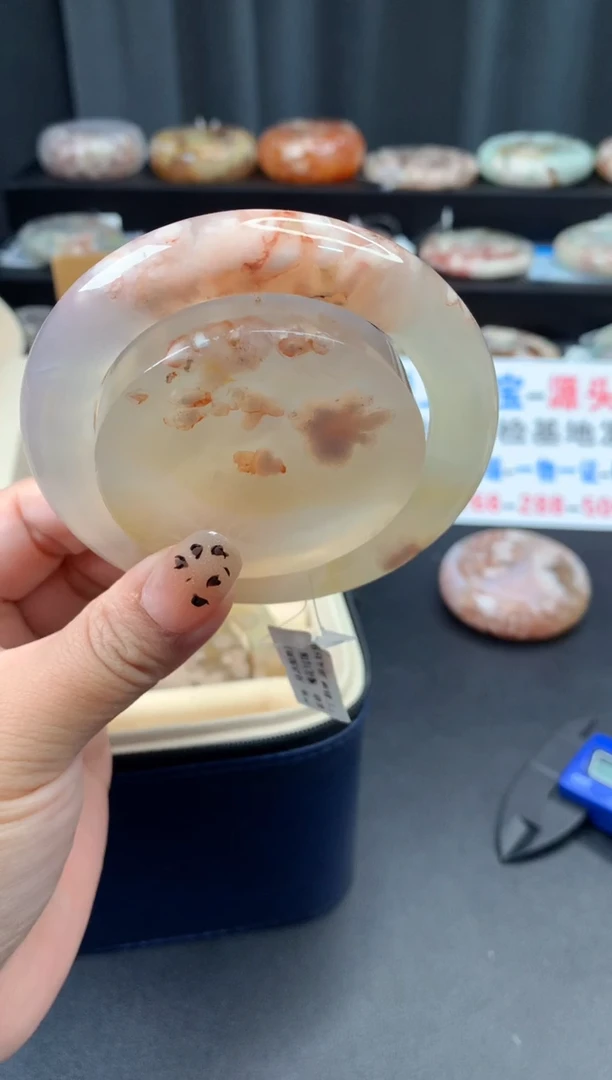 未镶嵌手镯石英质玉（58圈口）赠送镯心