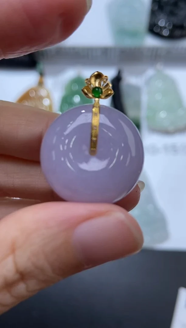 18K金镶嵌挂件翡翠0*6374758  多人