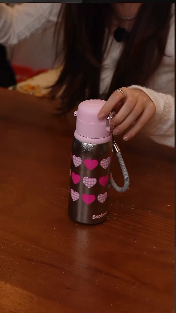陶148-Baoluocc儿童钛杯360ml-爱心【CF6039】