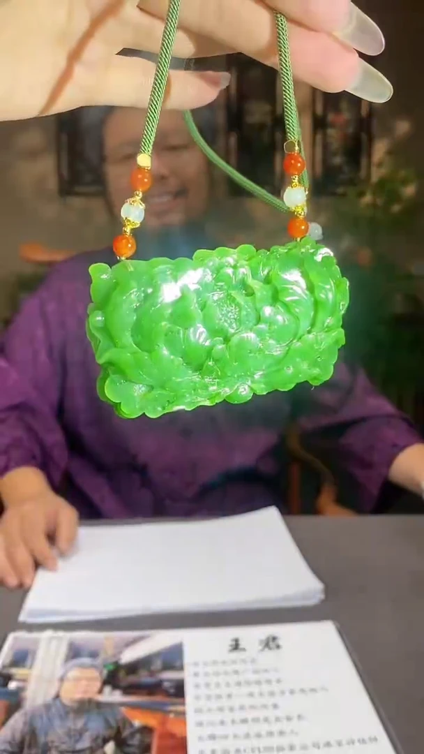 和田玉未镶嵌颈饰c485