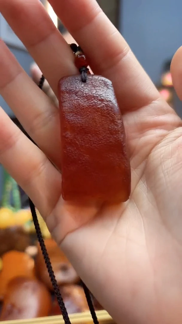 琥珀颈饰未镶嵌吊坠