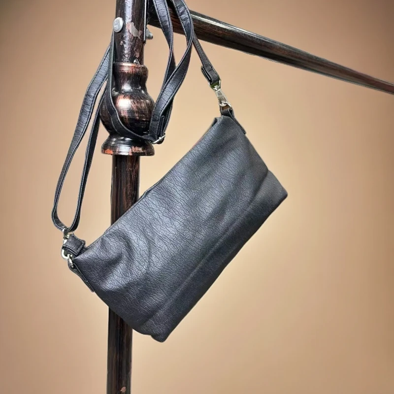 新款软皮通勤洋气休闲单肩斜挎包时尚百搭女包(拍一发三)